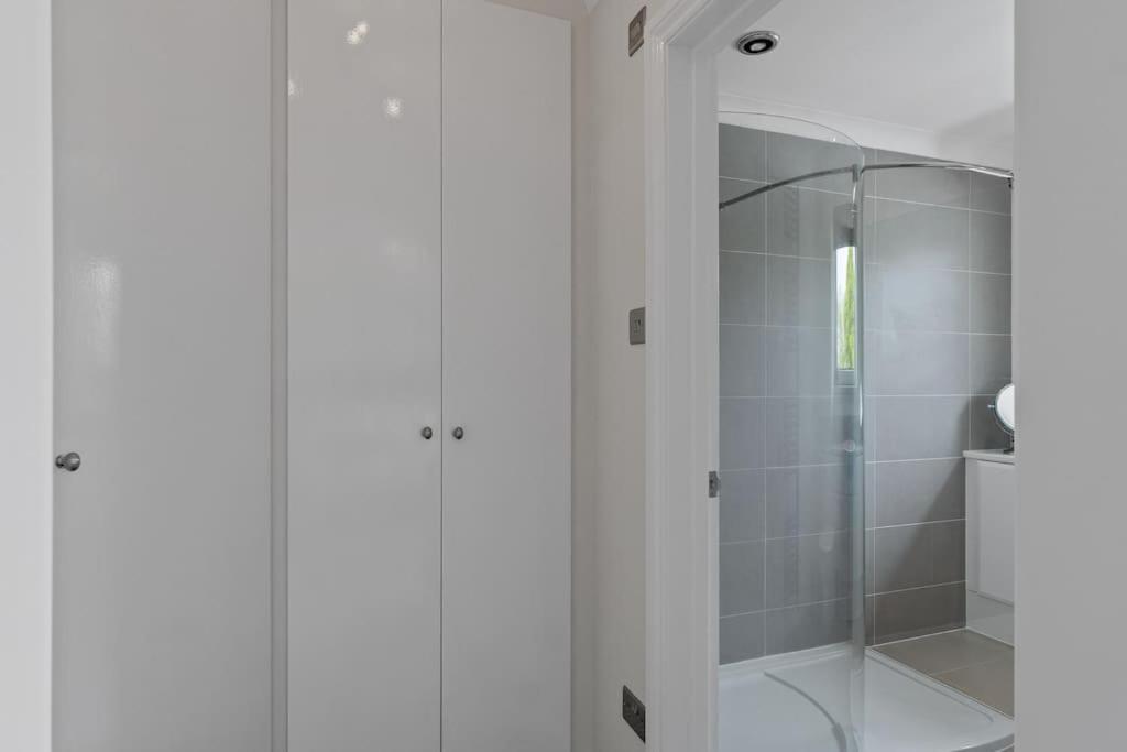 White Cottage Stunning Contemporary 2 Bedroom 2 Ensuite Annex With Hot Tub Plymouth Exterior photo